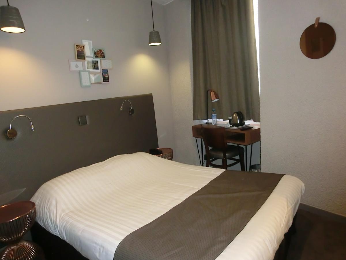 Hotel Sur Le Quai Пор-Вандр Екстер'єр фото