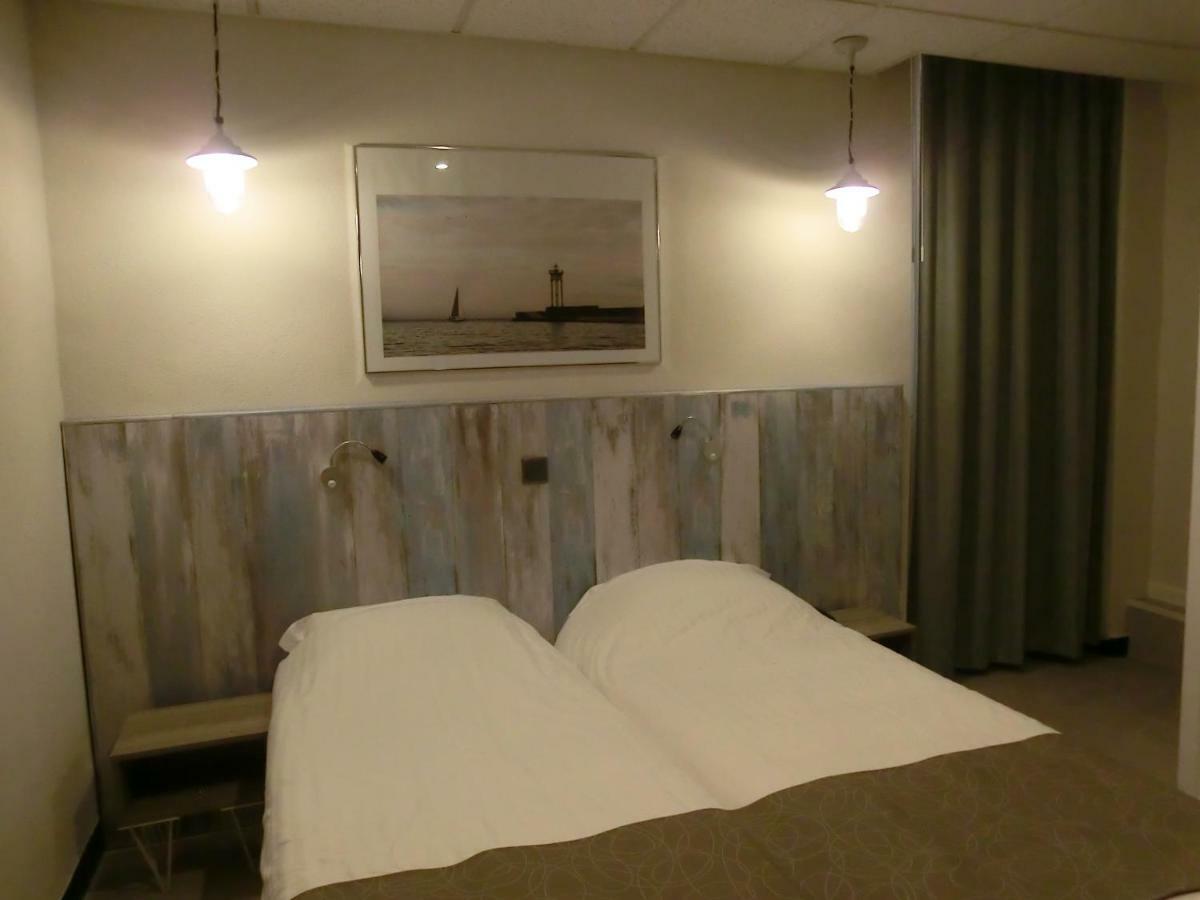 Hotel Sur Le Quai Пор-Вандр Екстер'єр фото